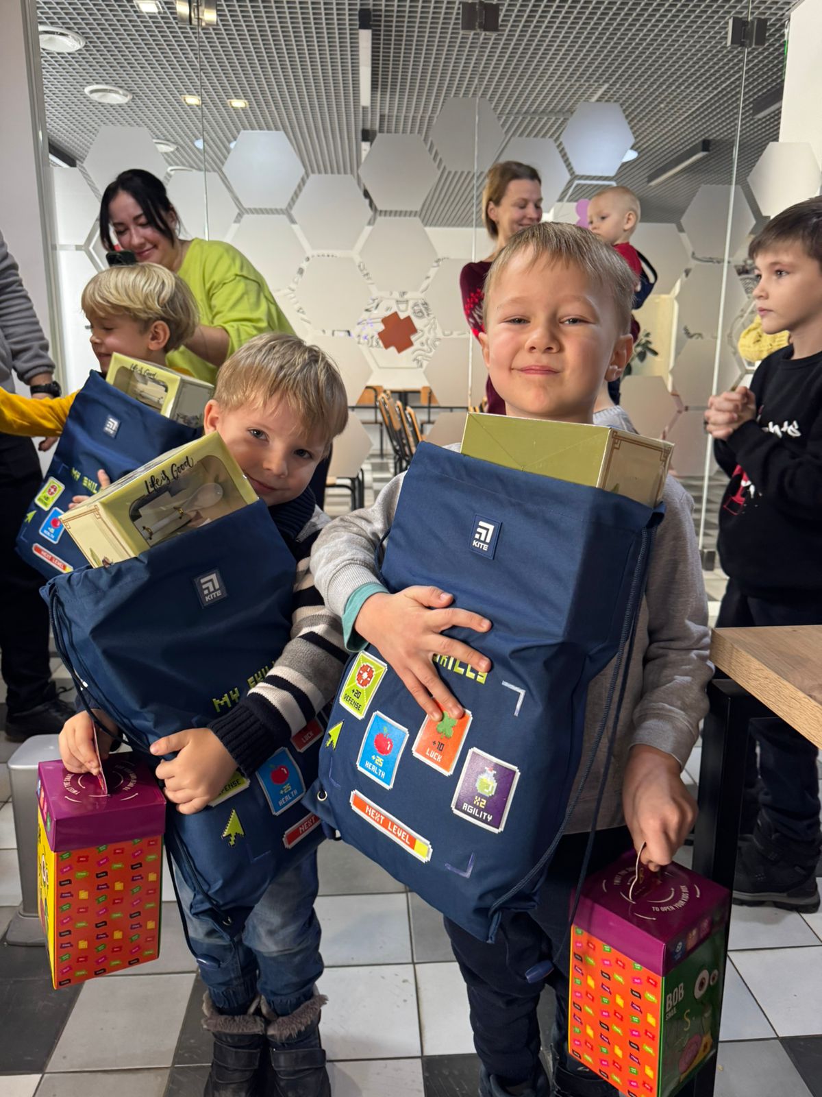 Рюкзаки Щасливих свят